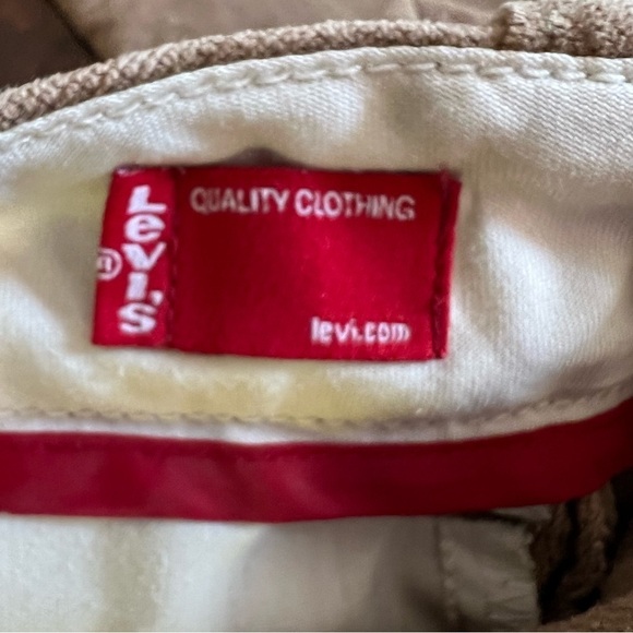 LEVI’S Pants Low Rise Flare Hem Khaki Tan Slacks Size 5 - Picture 10 of 11